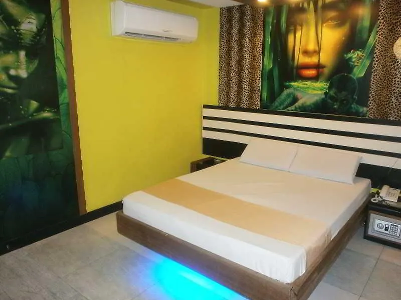 Hotel Dream World Las Piñas